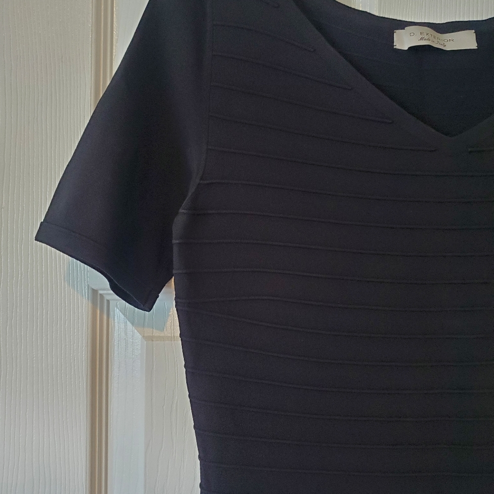 D. Exterior black Ribbed dress - Picture 3 of 6